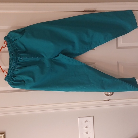 Scrubs pants & top - Picture 3 of 6